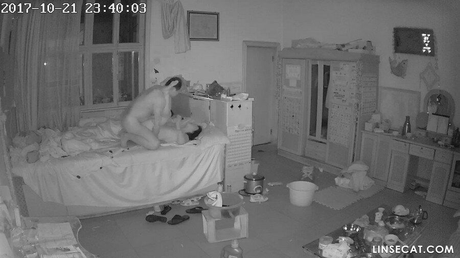 Disusupi kamera ndjogo: Chinese saperangan setengah baya duwe jinis, bojomu crouches lan kawin dheweke, dheweke banget wareg. Creampie