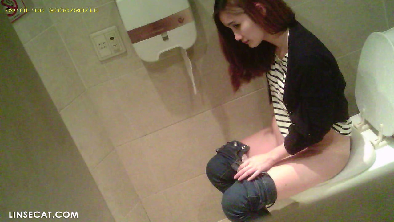 Toilet spy cam pee school girl 