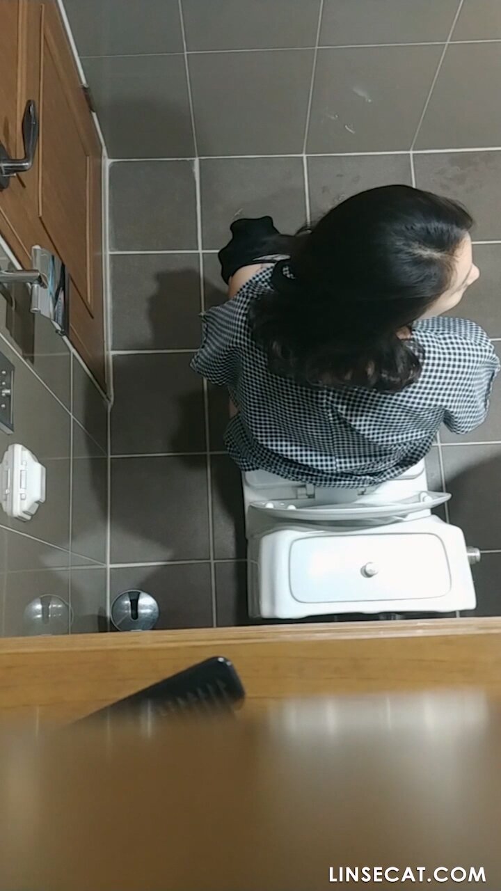 韓国　女　トイレ　盗撮 韓国のトイレに隠しカメラ: 家庭教師が女子生徒のおしっこを覗き見る - けちな猫