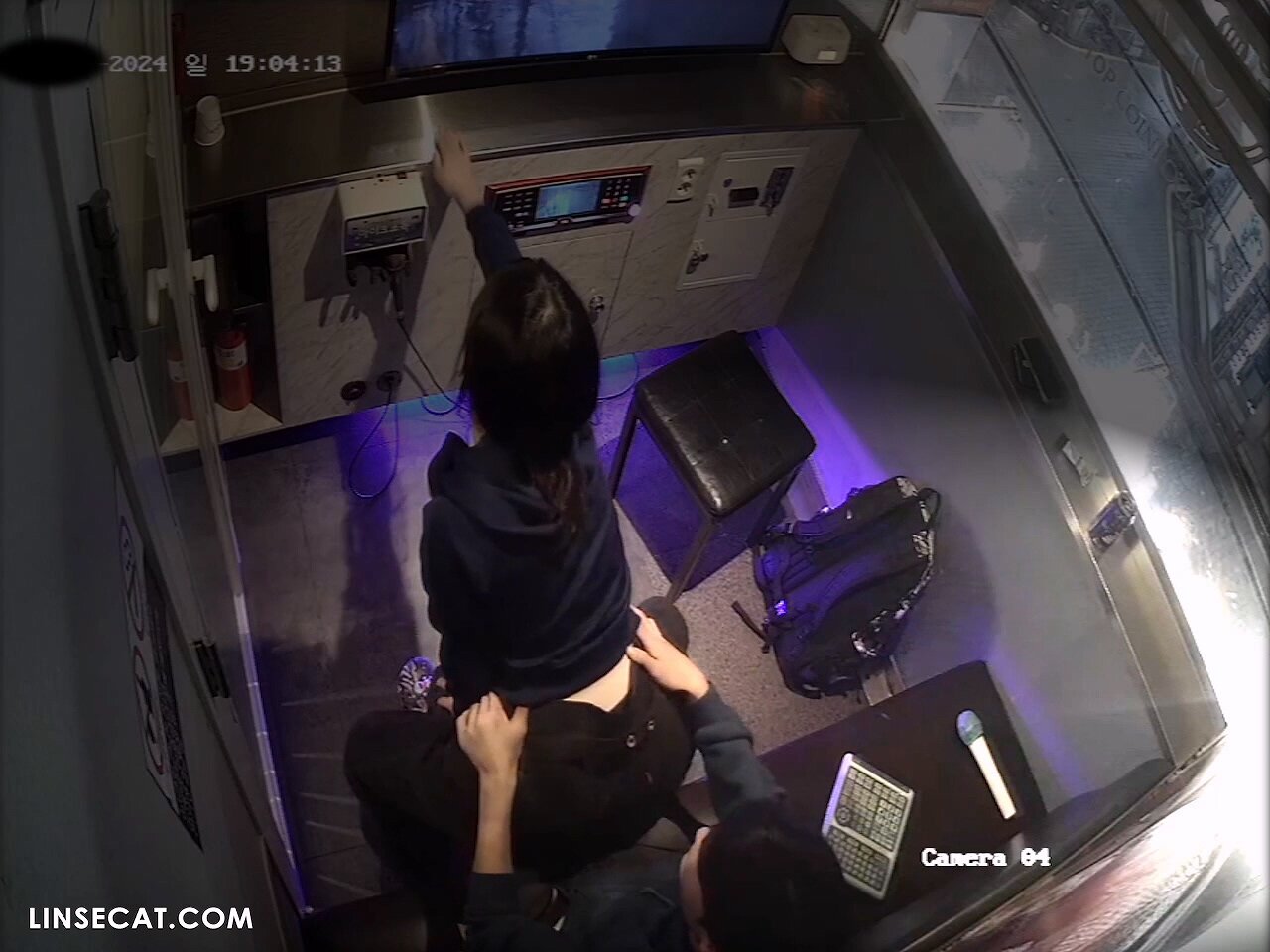 Hacked Korean Karaoke IP Camera in 2024: The dancing girls ass is so sexy  that she can make him cum just by sitting on his dick - Stingy cat